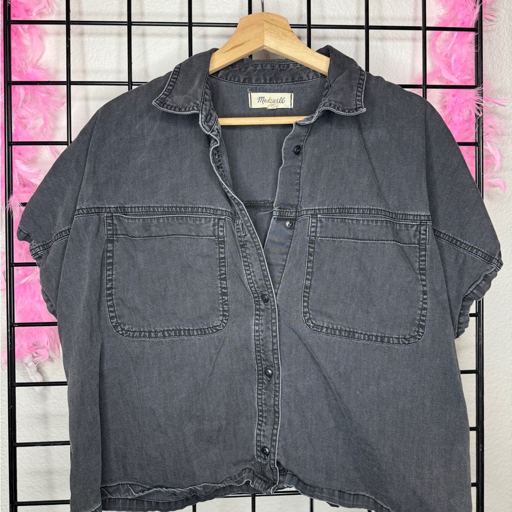 Madewell Denim Short-Sleeve Button-Up Shirt in Lunar Wash